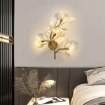 Luxury Gold Ginkgo Leaf Wall Sconce Modern LED Wall Lamp Creative Flower Wall Light Fixture for Bedroom Living Room Home Decor